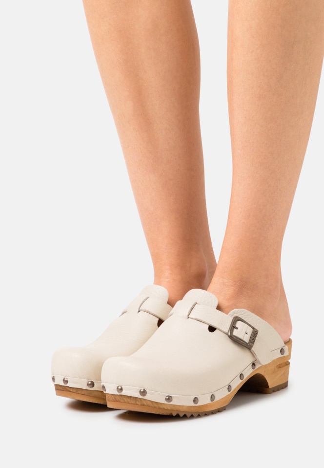 Nude Clogs Gabor