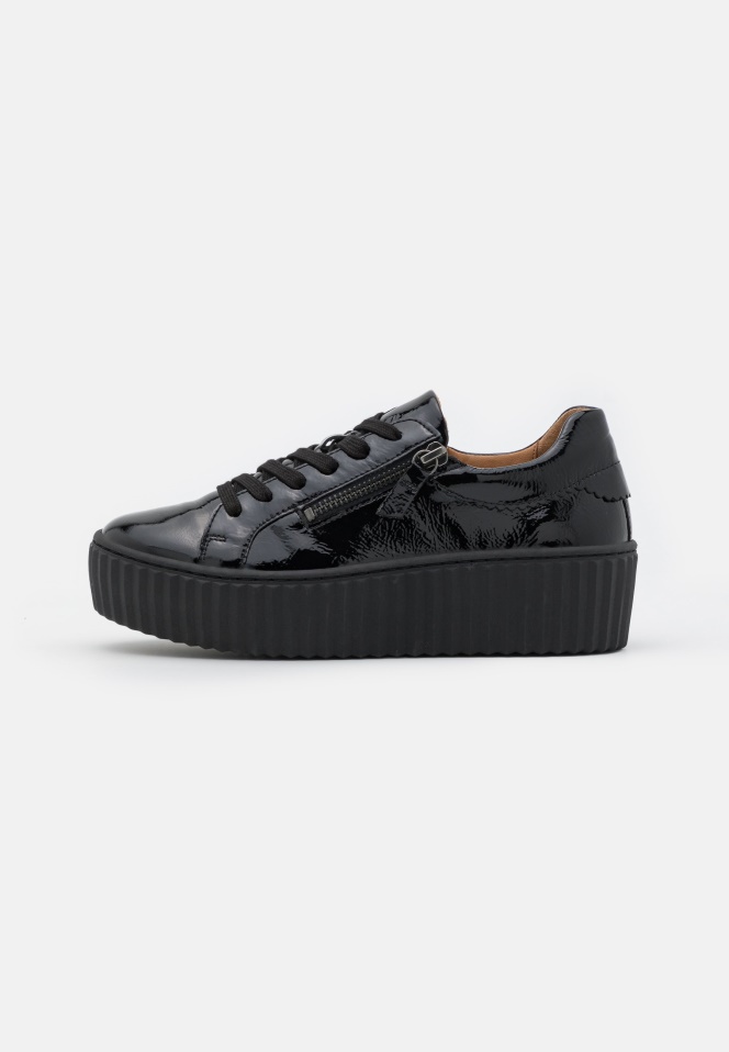 Weiss Trainers Gabor