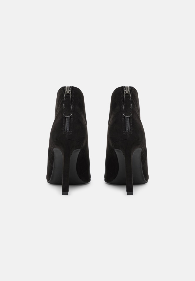 Gabor Pumps Classic Heels Black