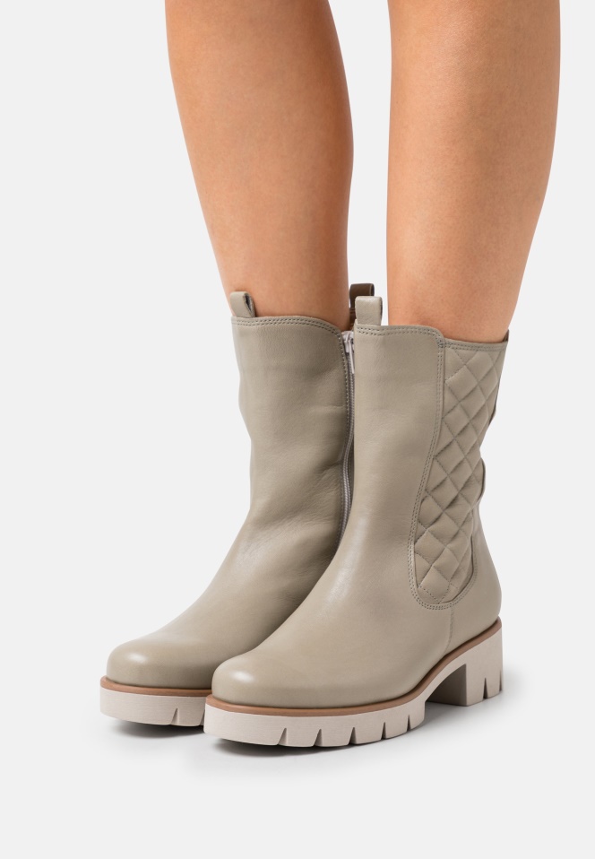 Lace-Up Boots Panna Gabor