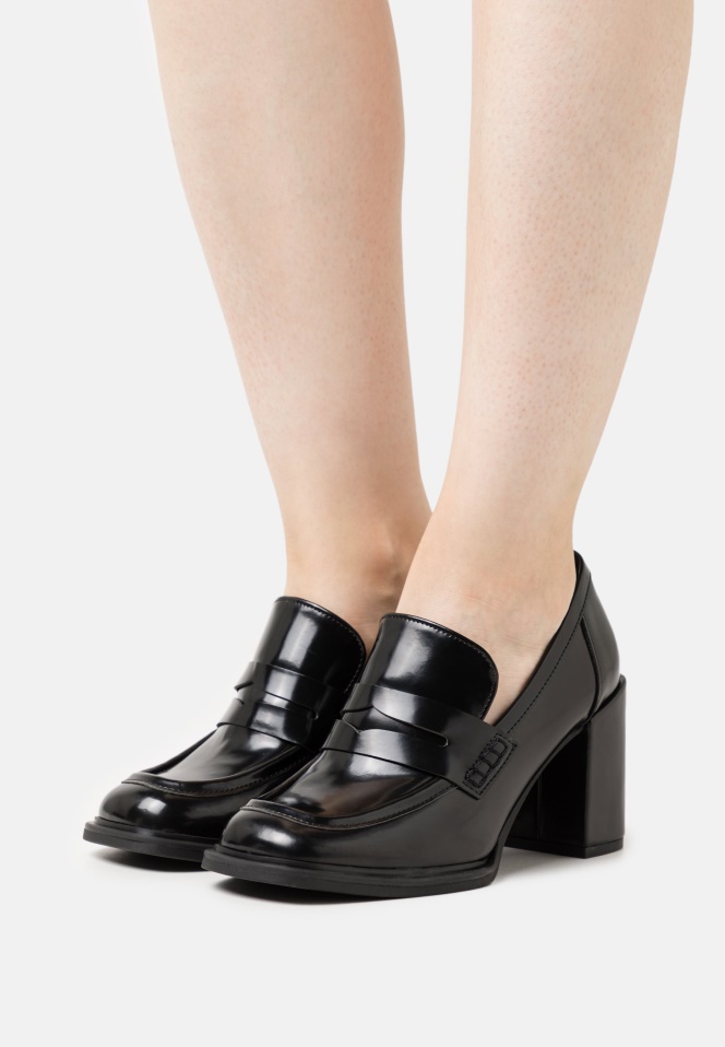Black Leather - Classic Heels Gabor