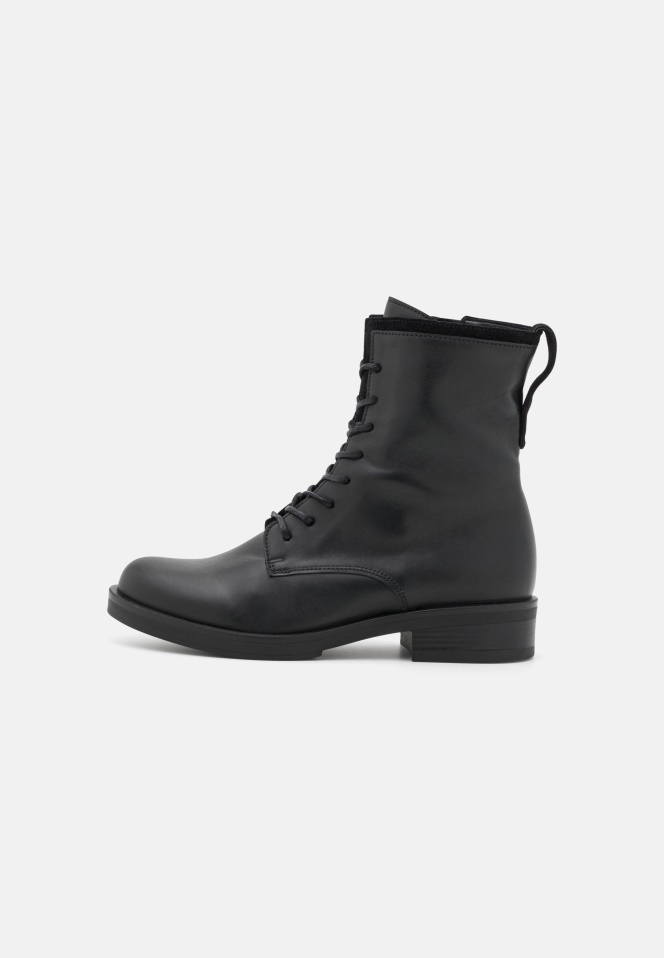 Lace-Up Ankle Boots Gabor Sattel