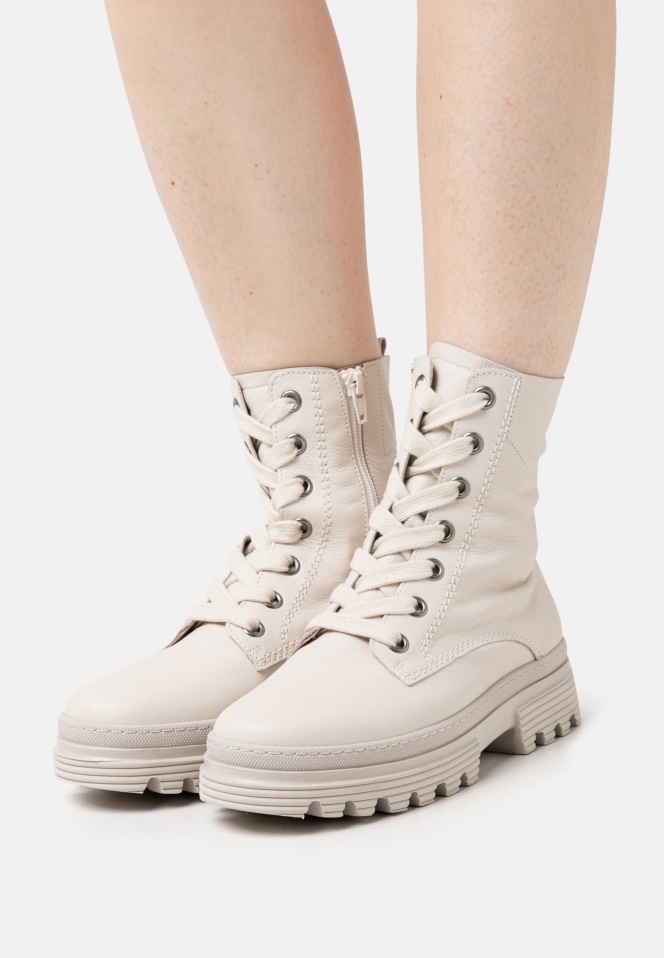 Platform Boots Gabor White/Black