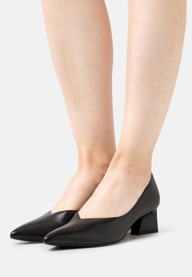 Black Gabor Leather - Classic Heels