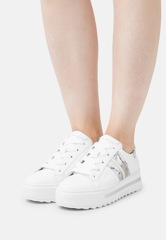 Trainers Beige Gabor